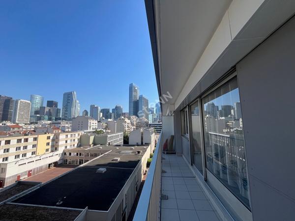 Puteaux - Appartement  3 pièces lumineux de 60,72m²  avec balcon et cave