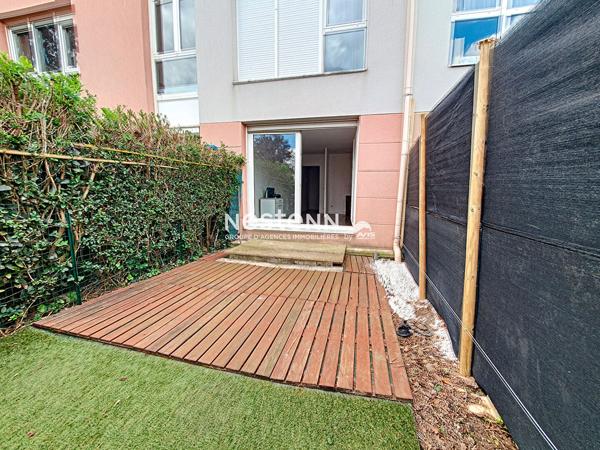 A louer : PLAISIR  - Studio  avec terrasse