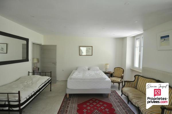 Maison et dépendance Glay 5 pièces 3 chambres  177 .1  m2. Ecuries  298.4 m² . Dépendances 792.44 m²
