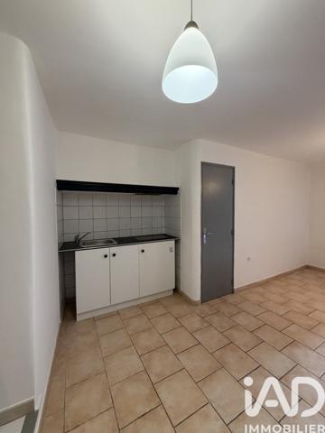 Location studio 27 m² Pélissanne