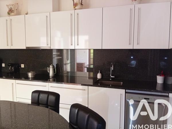 Maison à vendre 8 pièces 183,8 m² Vias