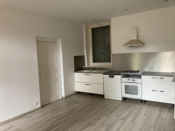 VENTE d'une maison T5 (121 m²) à SAIL SOUS COUZAN