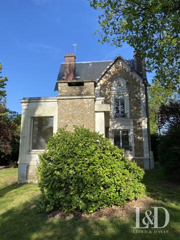 Magnifique meulière Divsion Théry