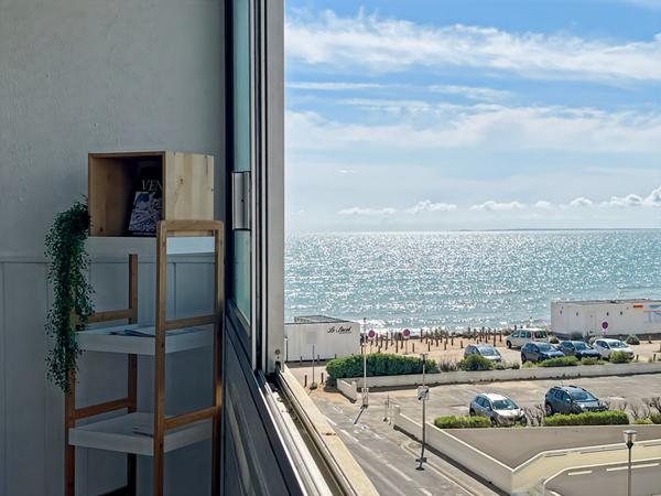 Appartement Saint Hilaire De Riez 2 pièce(s) avec une vue latérale mer !