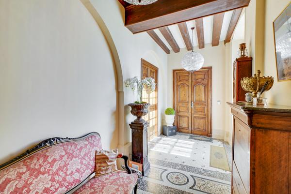 LE PONTET - MURS COMMERCIAUX LOUES, ENSEMBLE DE BUREAUX 151 m²                             310 000