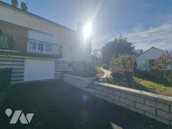 DREUIL LES AMIENS / PAVILLON MITOYEN / 3 CHAMBRES / SOUS-SOL