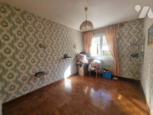 DREUIL LES AMIENS / PAVILLON MITOYEN / 3 CHAMBRES / SOUS-SOL