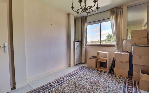 Appartement à vendre    3 pièces • 75,54 m2 Viroflay