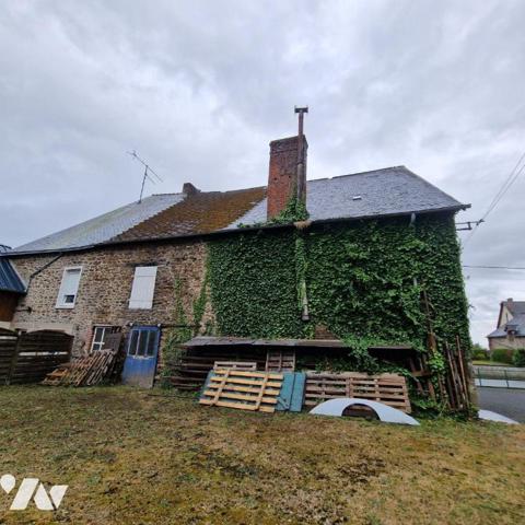 Nous vous proposons à la vente une maison à rénover, à usage mixte, comprenant:
Un atelier ave...