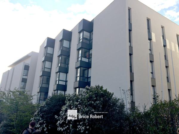 Bureaux à louer à Villeurbanne avec label RT2012 et accès transports