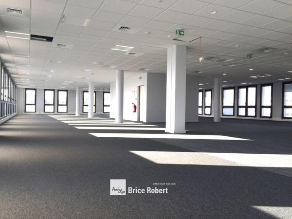 Bureaux à louer à Villeurbanne avec label RT2012 et accès transports