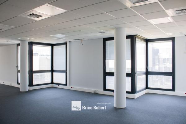 Bureaux à louer à Villeurbanne avec label RT2012 et accès transports