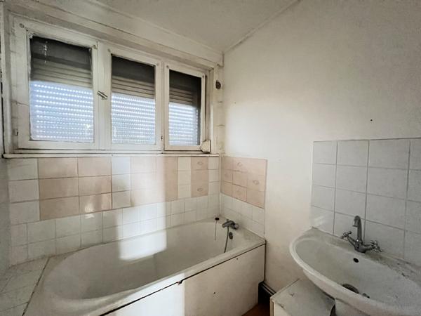 Immeuble à MAUBEUGE (59600)