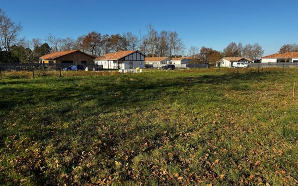 Terrain à vendre    Soustons