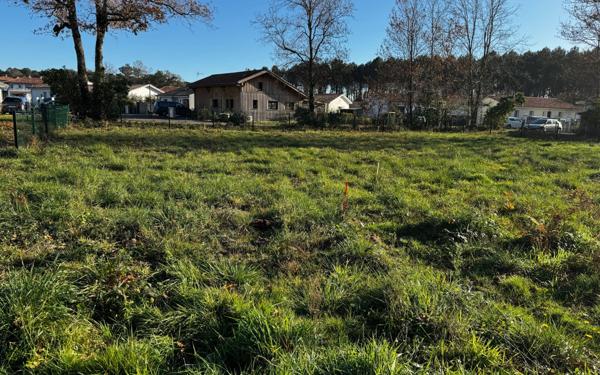 Terrain à vendre    Soustons