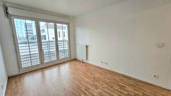 Appartement Stains 5 pièces avec 2 places de parking