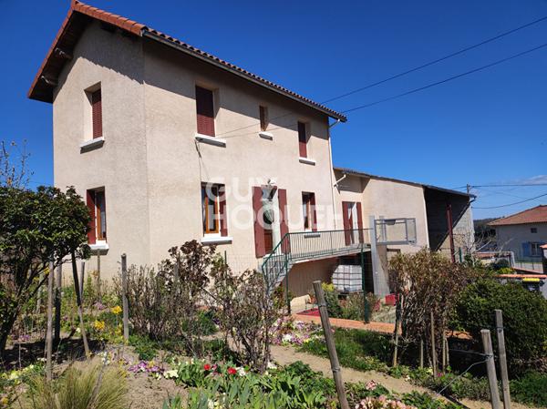 Maison à rénover à Cezay de 77 m2 avec dépendances