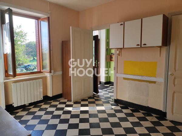 Maison à rénover à Cezay de 77 m2 avec dépendances