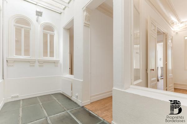 Bordeaux Saint-Genès - Bureaux idéal professions libérales 707 500 € H.A.I.*
