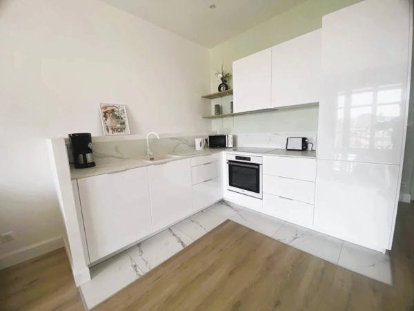 03200 VICHY -APPARTEMENT DE STANDING 2 PIÈCES AVEC BALCON TERRASSE- COEUR DE VILLE