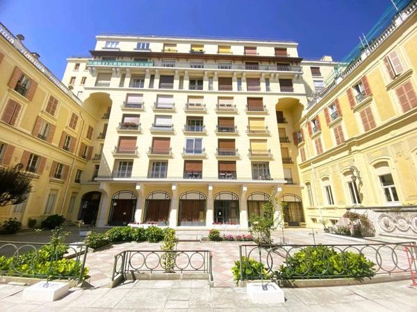 03200 VICHY -APPARTEMENT DE STANDING 2 PIÈCES AVEC BALCON TERRASSE- COEUR DE VILLE