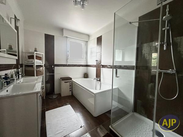 Vente maison Sautron : 569 000 € - AJP Immobilier Sautron