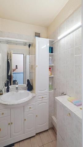 Appartement  avec grand séjour 3  chambres et balcon