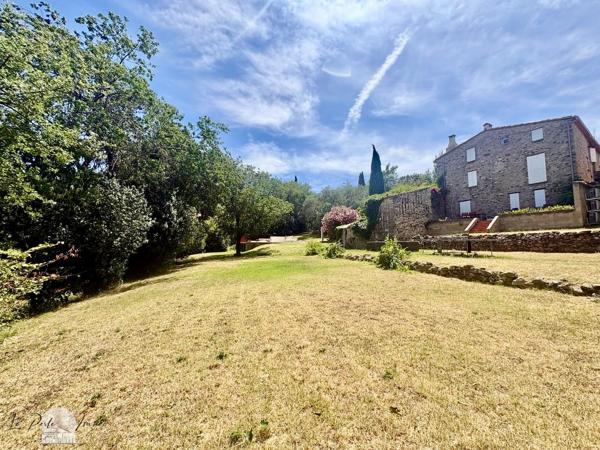 Magnifique Mas rénové avec piscine sur terrain 4000 m2