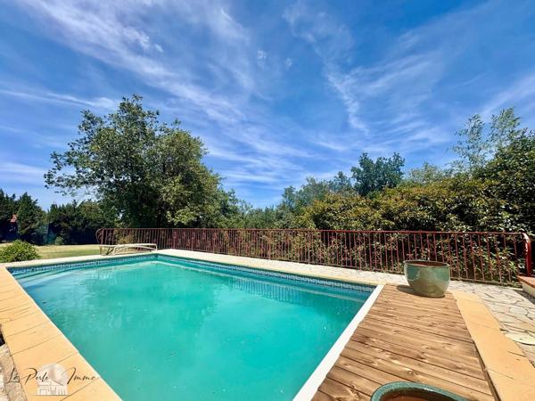 Magnifique Mas rénové avec piscine sur terrain 4000 m2