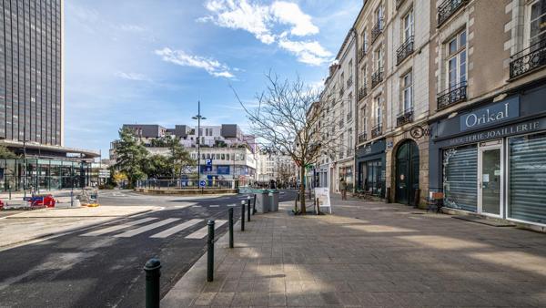 Nantes – Centre-ville : beau T5 – garage possible