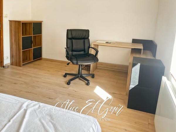 Immeuble - 3 appartements prêts à louer - Cité Médiévale