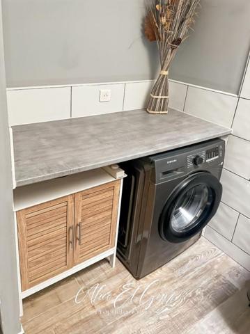 Immeuble - 3 appartements prêts à louer - Cité Médiévale