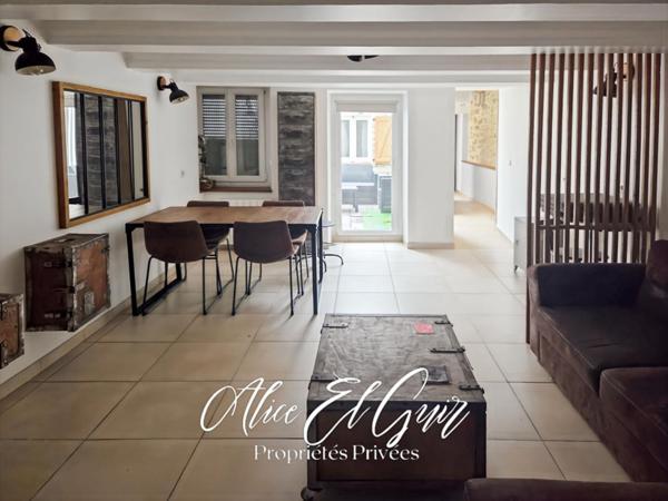 Immeuble - 3 appartements prêts à louer - Cité Médiévale