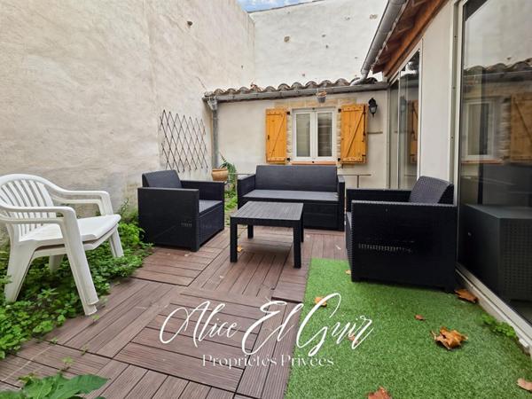 Immeuble - 3 appartements prêts à louer - Cité Médiévale