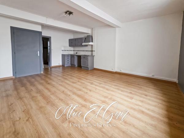 Immeuble - 3 appartements prêts à louer - Cité Médiévale