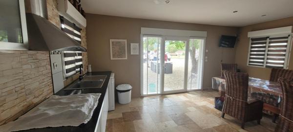 Grande maison en pierres