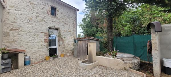 Grande maison en pierres