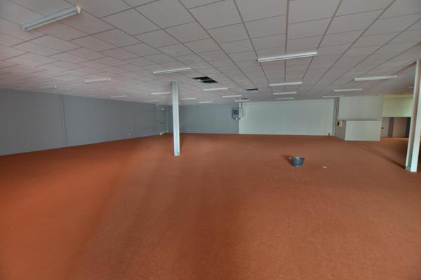 Local Commercial à VEZAC, 24220 - 2 pièces 432m²