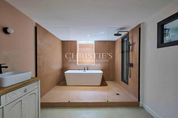 BORDEAUX CENTRE – Maison 5 chambres, piscine, parking