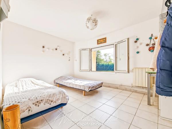 Maison 5 chambres avec piscine au calme