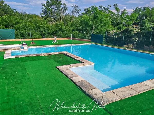 Maison 5 chambres avec piscine au calme