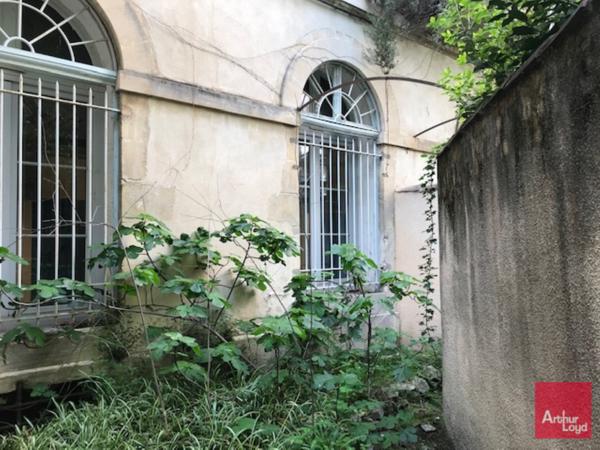 BUREAUX A VENDRE CENTRE VILLE DE NÎMES - ARÈNES