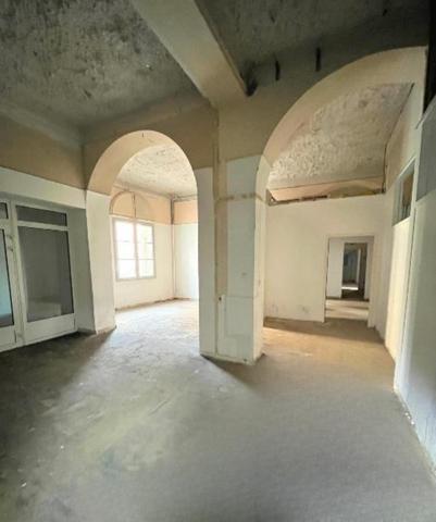 BUREAUX A VENDRE CENTRE VILLE DE NÎMES - ARÈNES