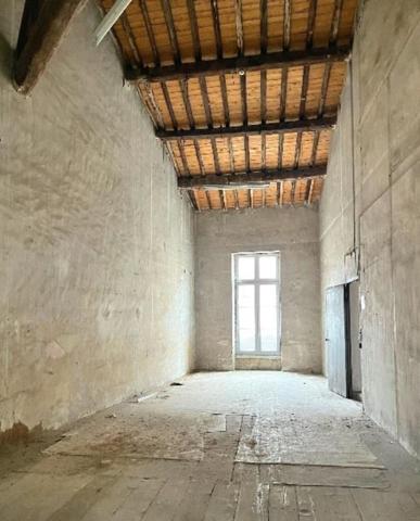 BUREAUX A VENDRE CENTRE VILLE DE NÎMES - ARÈNES