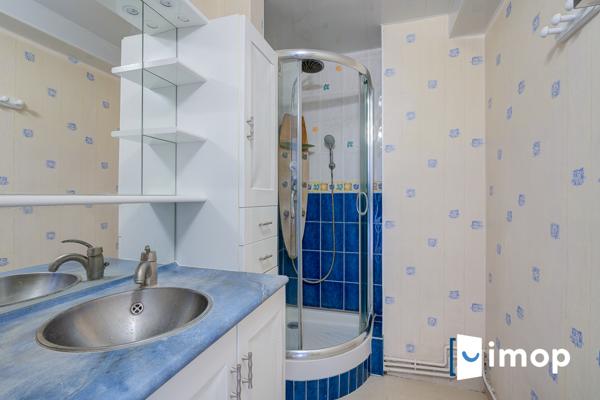 5 pièces de 80 m2 avec balcon et parking