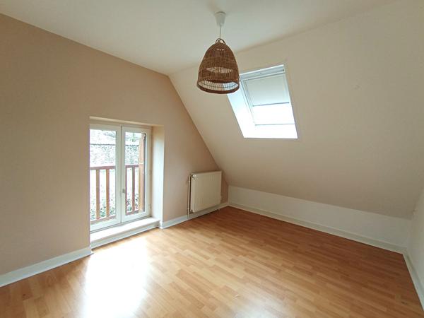 SAINT-GERVAIS-LA-FORET - APPT T3 AVEC JARDIN