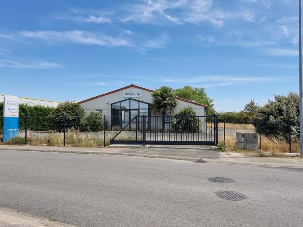 LOCATION ZONE MENDES FRANCE FACILE D'ACCES AVEC PARKINGS BUREAUX 217m2 DE PLEIN PIEDS