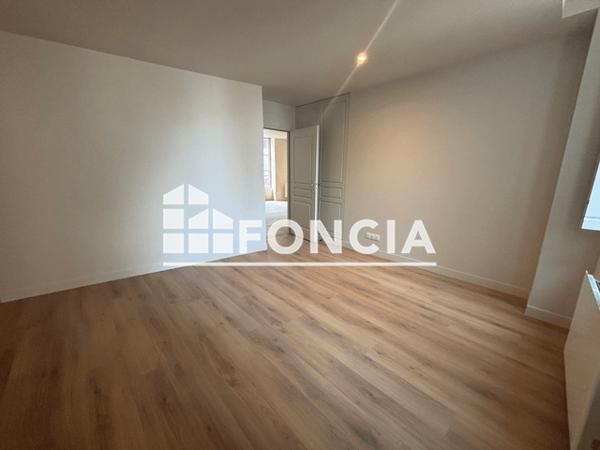 Location Appartement 2 pièces 46.79 m² - 4-6 RUE BERNADOTTE Pau 64000
