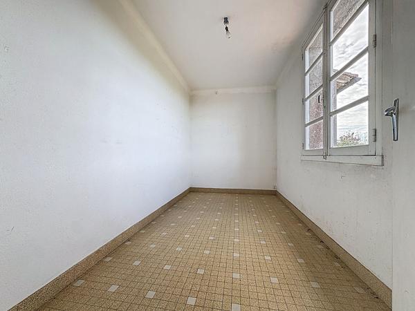 Maison familiale à vendre à CHAMPTOCEAUX - 4 chambres, jardin et dépendances