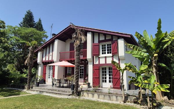 Maison à vendre    5 pièces •  Arjuzanx